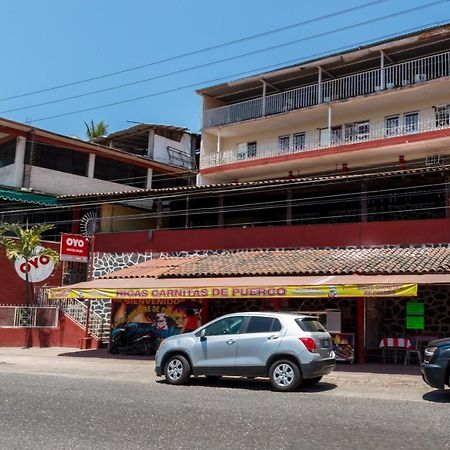Oyo Hotel Rubi Zihuatanejo Exterior foto
