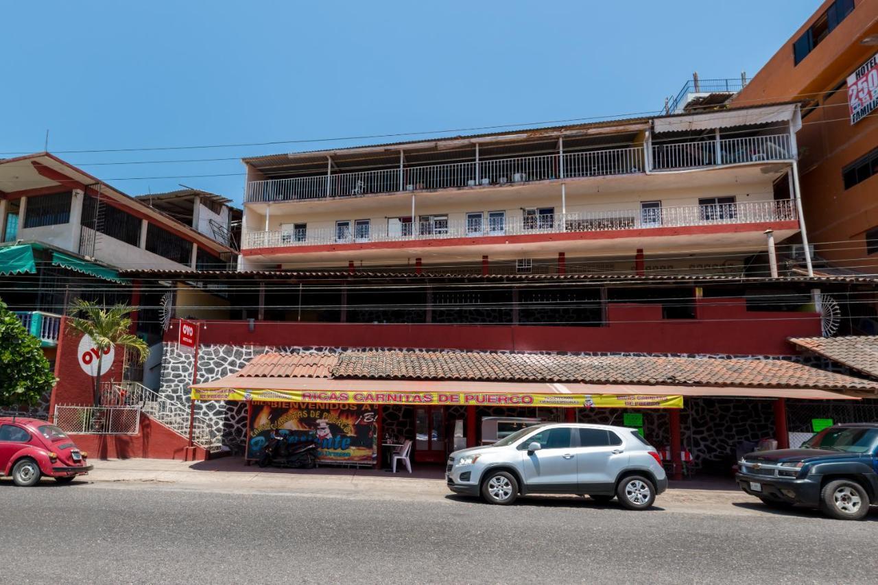 Oyo Hotel Rubi Zihuatanejo Exterior foto